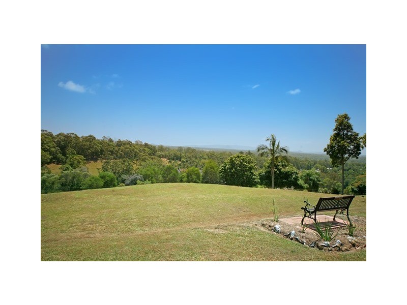 6 Pine Tree Drive West, Lake Macdonald QLD 4563