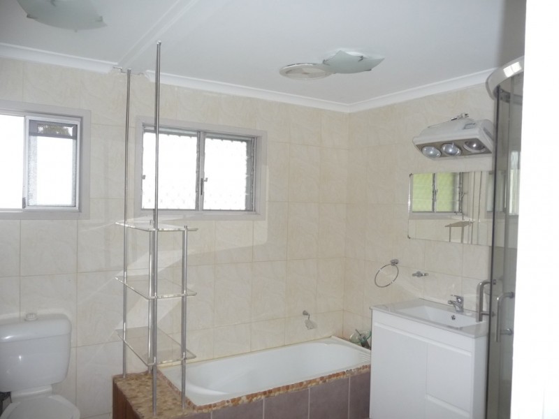 142 Elm Street, Cooroy QLD 4563