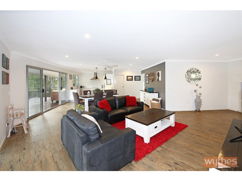 29 Gwandalan Road, Lake Macdonald QLD 4563