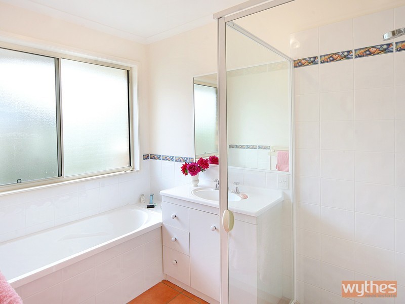 11 Ashgrove Drive, Cooroy QLD 4563