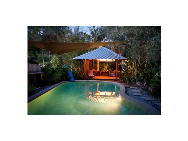 11 Tanderra Drive, Cooran QLD 4569