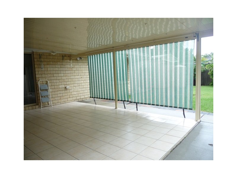 27 Oak Street, Cooroy QLD 4563