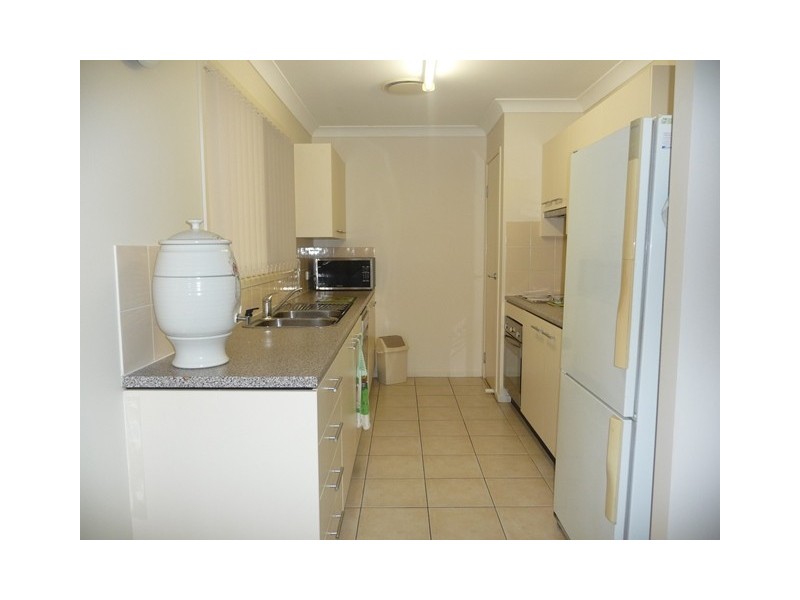 27 Oak Street, Cooroy QLD 4563