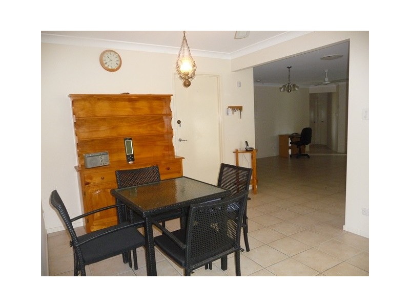 27 Oak Street, Cooroy QLD 4563