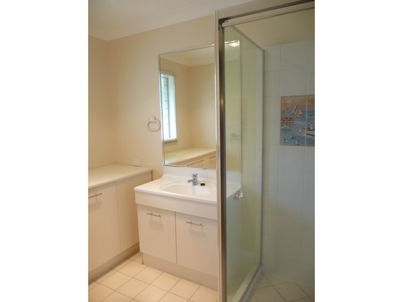 27 Oak Street, Cooroy QLD 4563