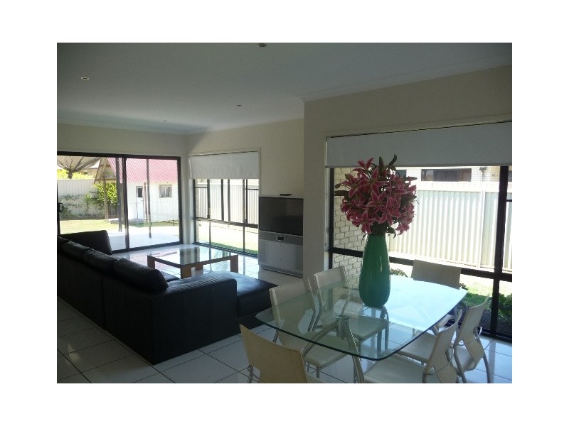 13 Oak Street, Cooroy QLD 4563