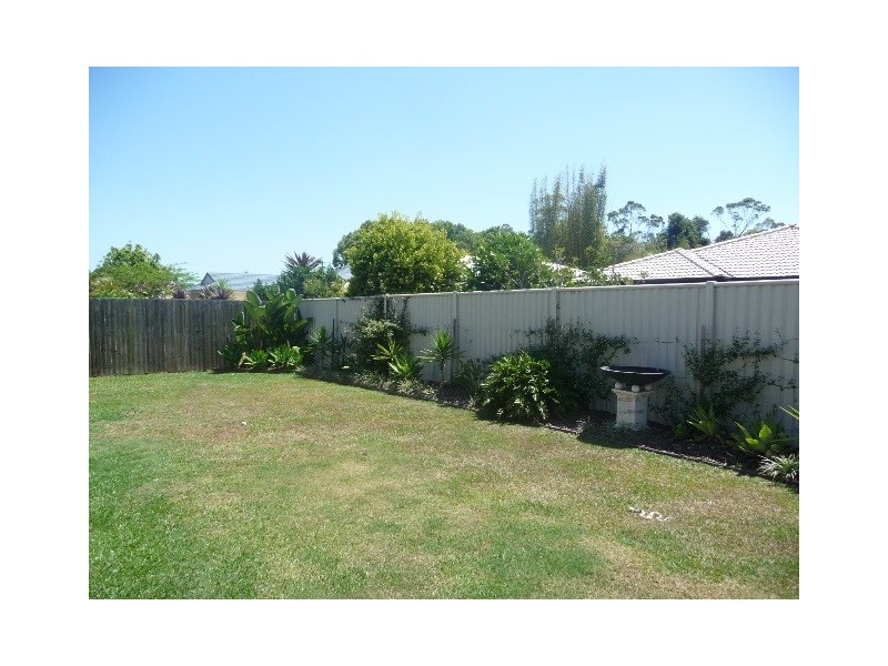 13 Oak Street, Cooroy QLD 4563