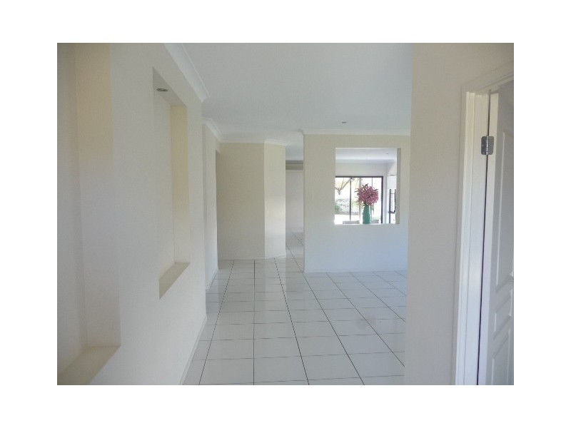 13 Oak Street, Cooroy QLD 4563