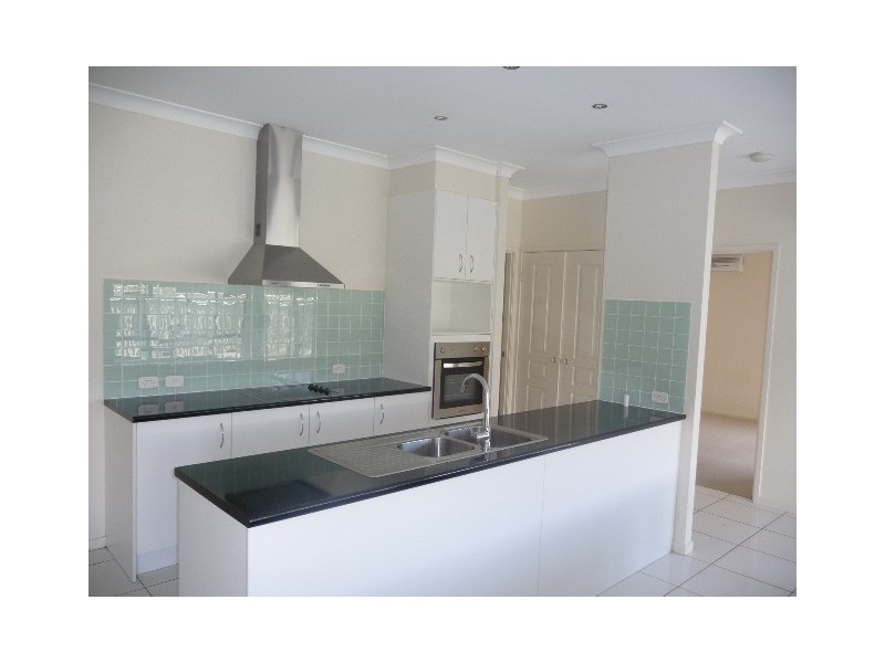 13 Oak Street, Cooroy QLD 4563