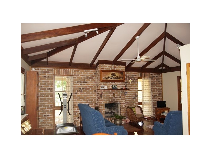 36 Pavilion Street, Pomona QLD 4568