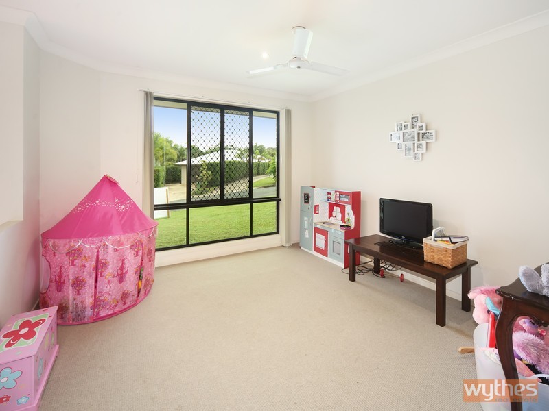 14 Kensington Drive, Cooroy QLD 4563