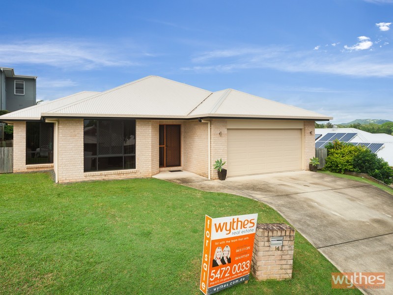 14 Kensington Drive, Cooroy QLD 4563