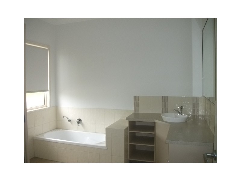 1 Watson Court, Kin Kin QLD 4571