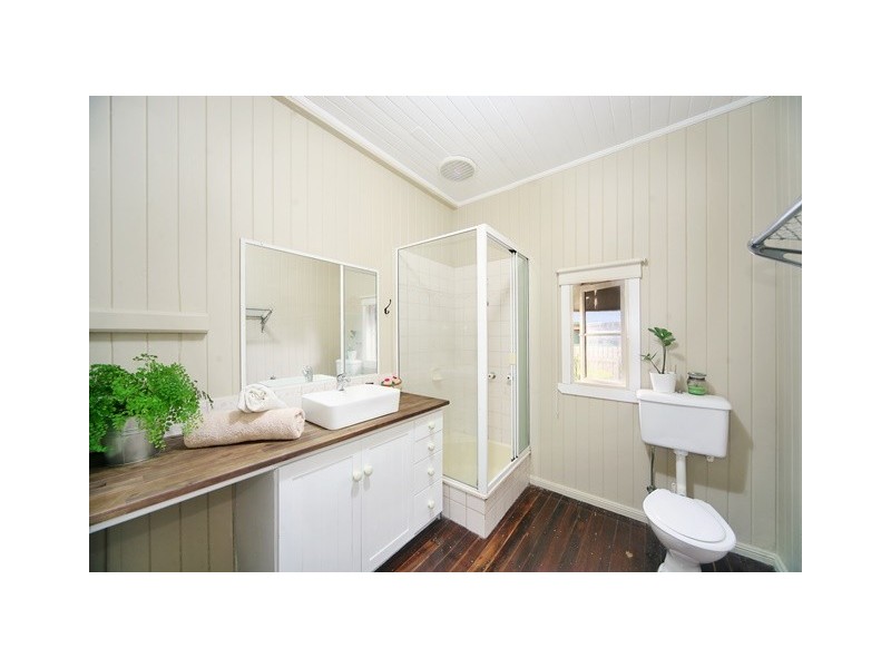6 Pearl Street, Cooroy QLD 4563