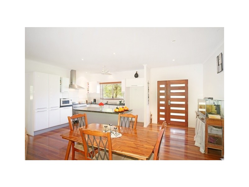 6 Highfield Rise, Pomona QLD 4568
