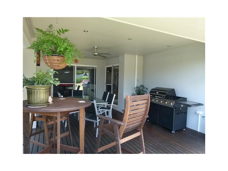 10 Kensington Drive, Cooroy QLD 4563