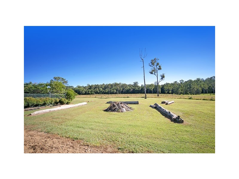 80 Howe Road, Traveston QLD 4570