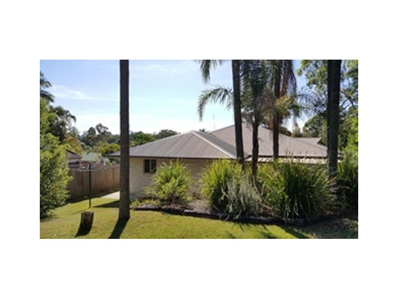 32 Lake MacDonald Drive, Cooroy QLD 4563