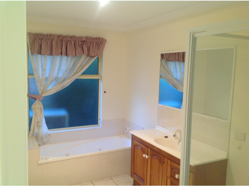 8 Carruthers Court, Cooroy QLD 4563
