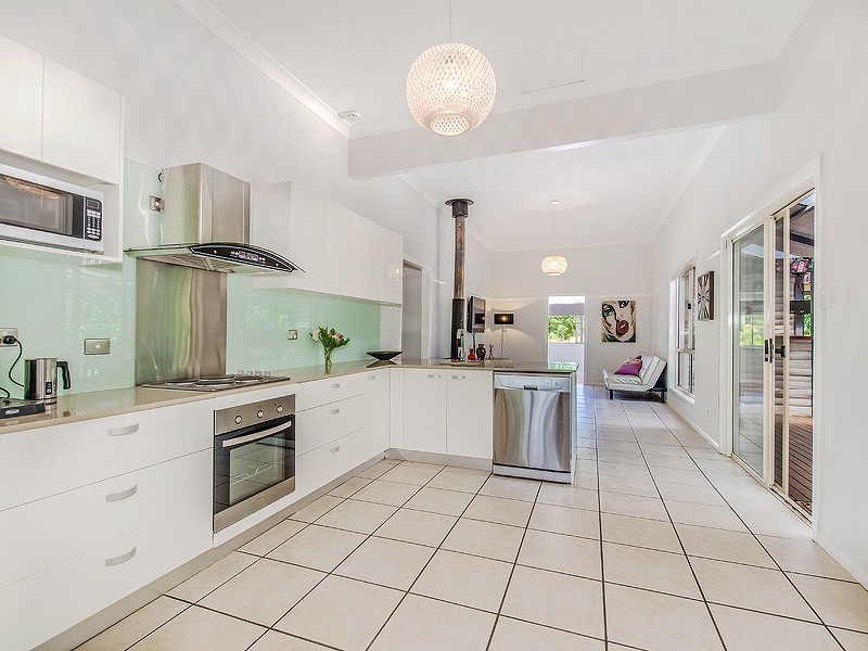 11 Lenske Lane, Cooran QLD 4569