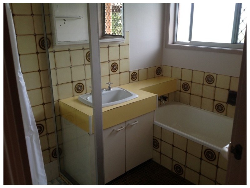 18 Pine Street, Cooroy QLD 4563