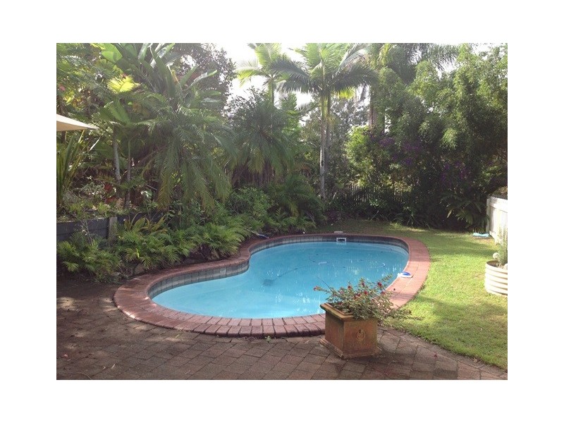 2 Pacific View Drive, Tinbeerwah QLD 4563