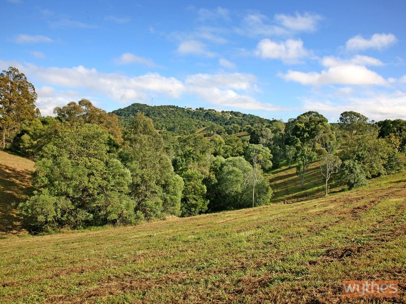 250 Lawnville Road, Black Mountain QLD 4563