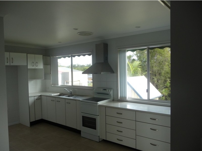 42 Wattle Street, Cooroy QLD 4563