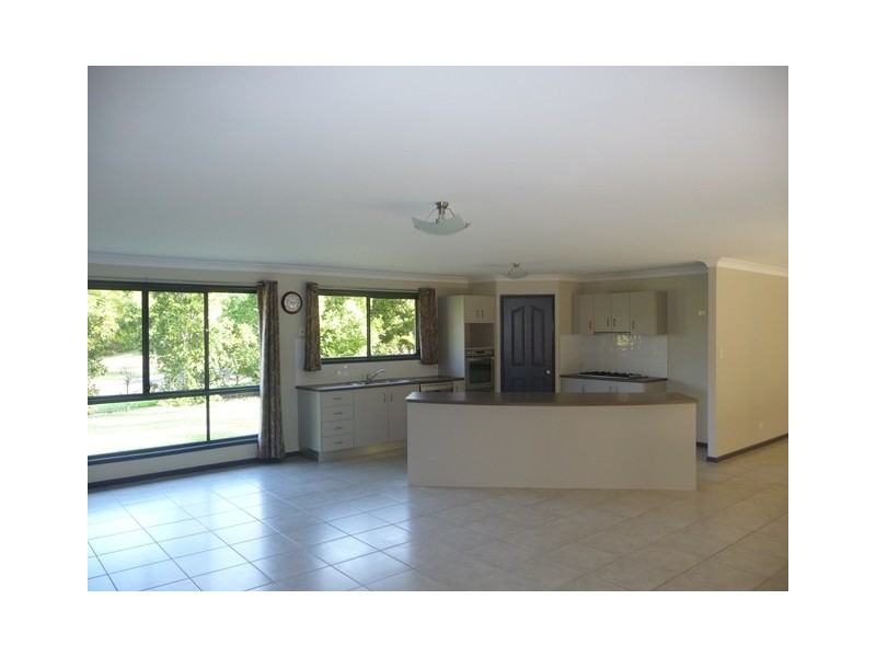 28 White Wood Court, Lake Macdonald QLD 4563