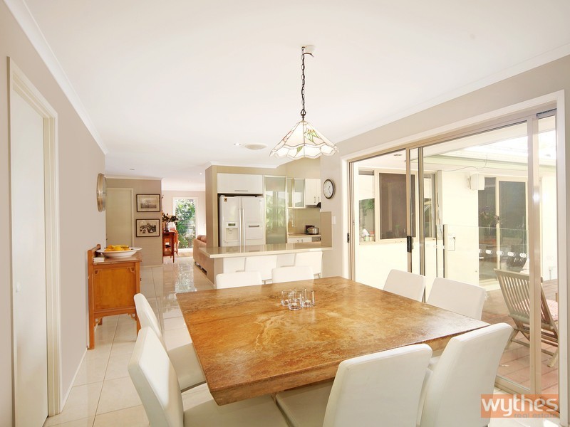 26 Cloudsley St, Noosaville QLD 4566