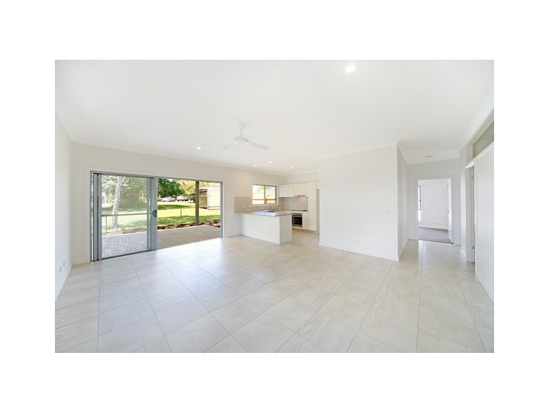 2/17 Garnet Street, Cooroy QLD 4563