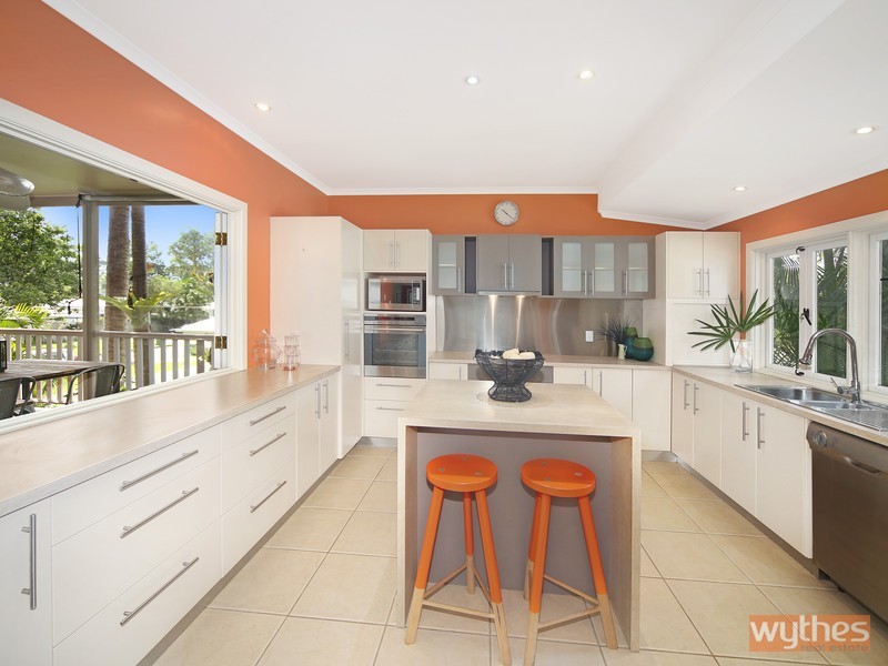 4 Shields Street, Tewantin QLD 4565