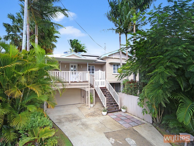 4 Shields Street, Tewantin QLD 4565
