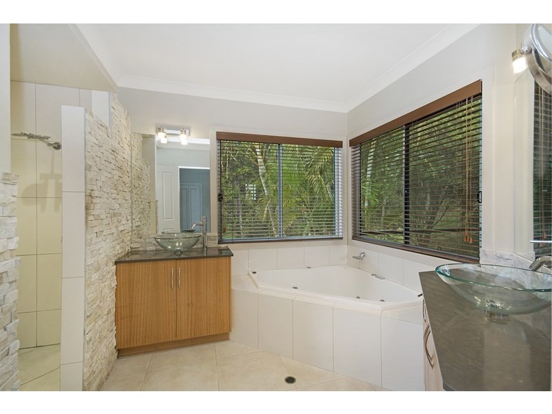 5 Watergum Place, Black Mountain QLD 4563
