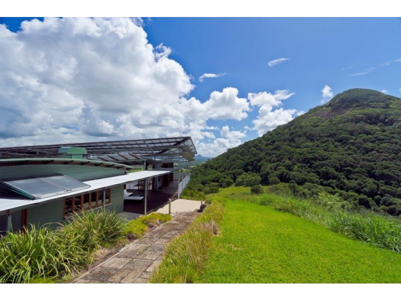 111 Lukes Rd, Cooroy Mountain QLD 4563