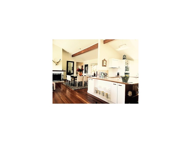 111 Lukes Rd, Cooroy Mountain QLD 4563