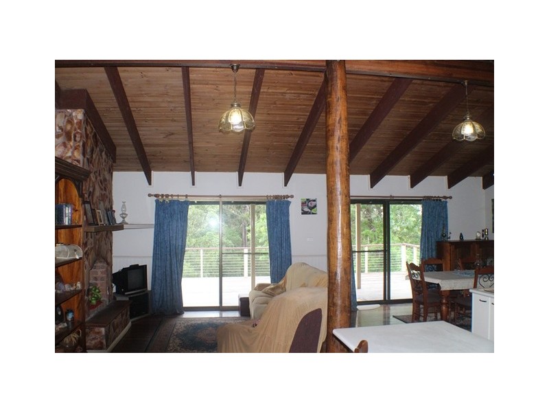 398 Tablelands Road, Cooran QLD 4569