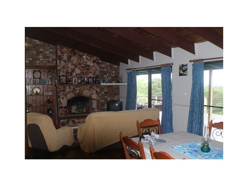 398 Tablelands Road, Cooran QLD 4569