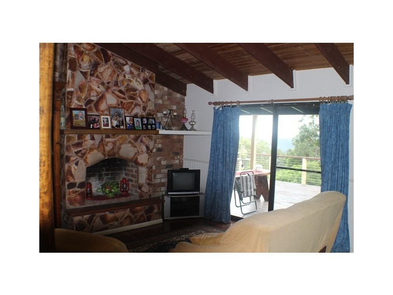 398 Tablelands Road, Cooran QLD 4569