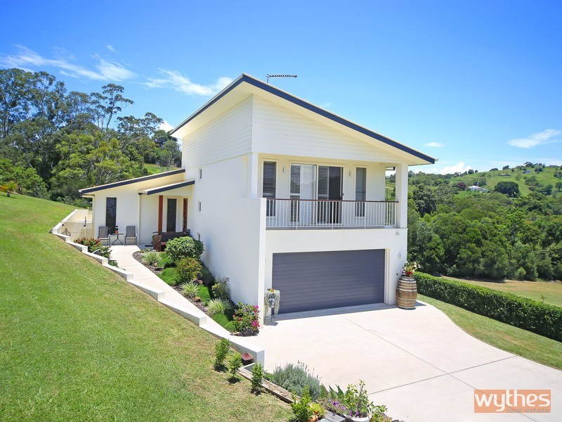 35 Booyong Drive, Black Mountain QLD 4563