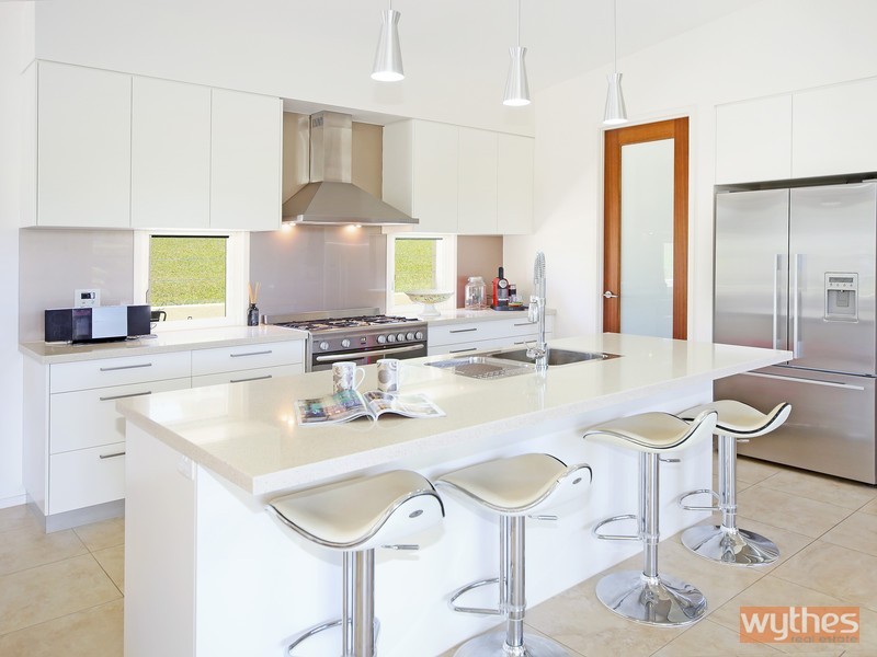 35 Booyong Drive, Black Mountain QLD 4563