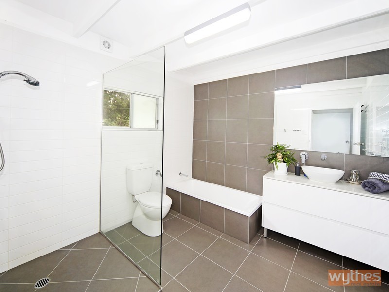 41 Grange Road, Lake Macdonald QLD 4563