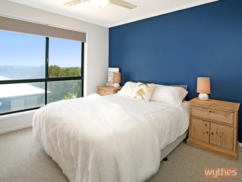 2/17 Advance Place, Sunrise Beach QLD 4567