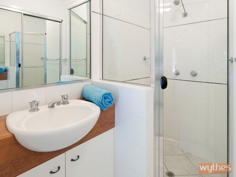 2/17 Advance Place, Sunrise Beach QLD 4567