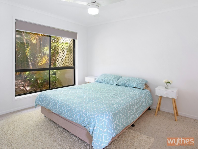 2/17 Advance Place, Sunrise Beach QLD 4567