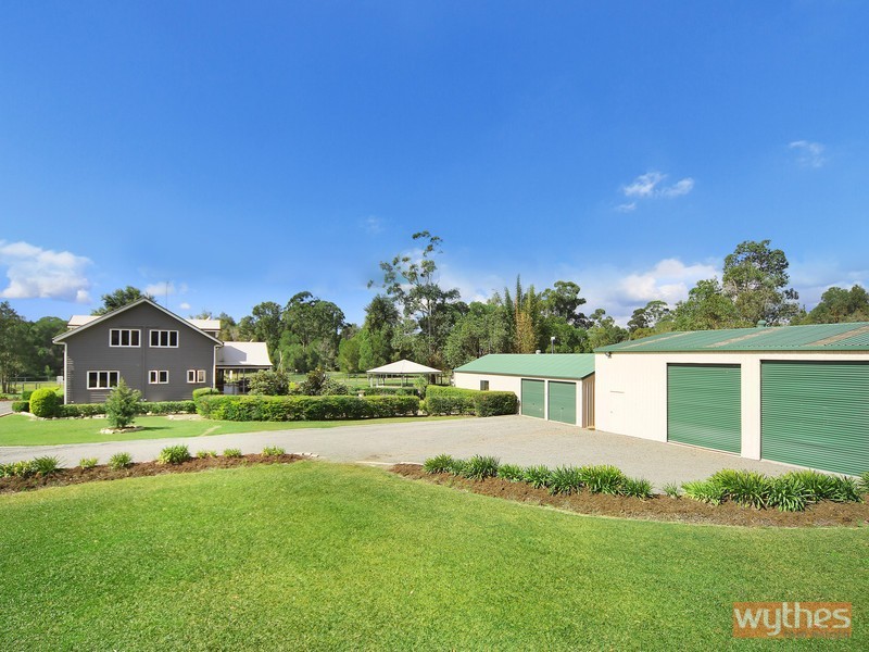 31 Hamilton Road, Lake Macdonald QLD 4563