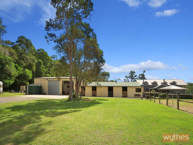 31 Hamilton Road, Lake Macdonald QLD 4563