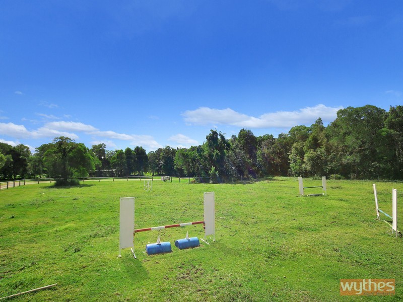 31 Hamilton Road, Lake Macdonald QLD 4563