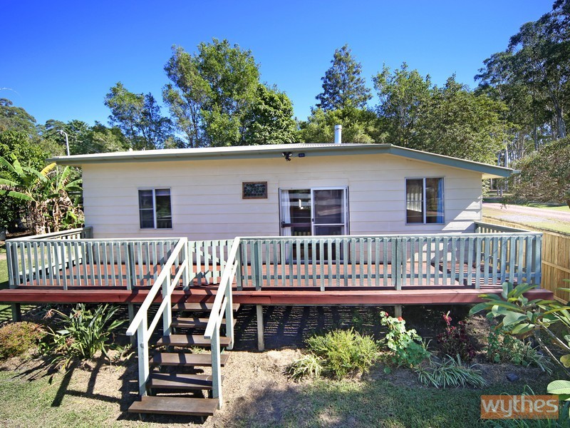 7 Toomey Street, Traveston QLD 4570
