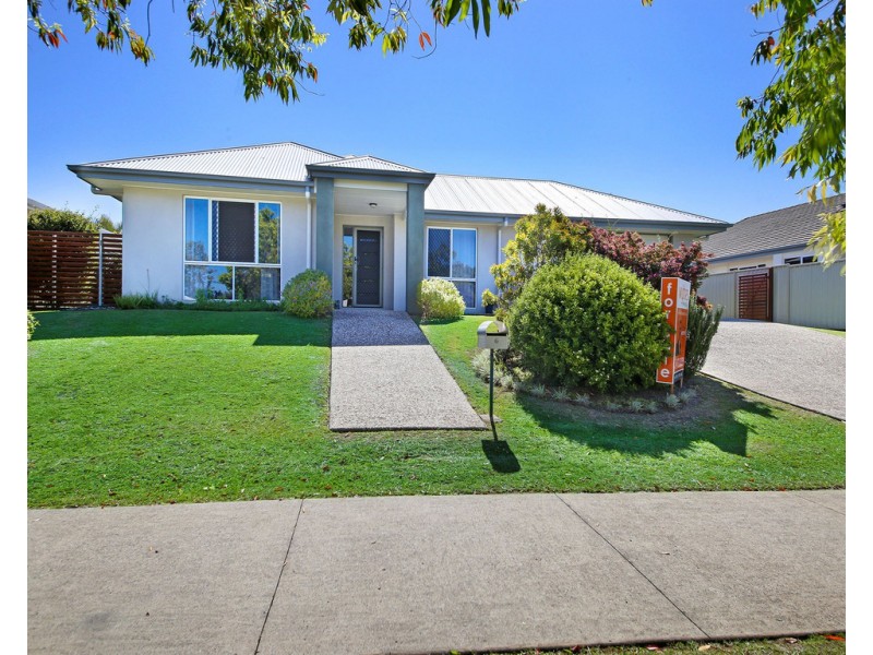 6 Straker Drive, Cooroy QLD 4563